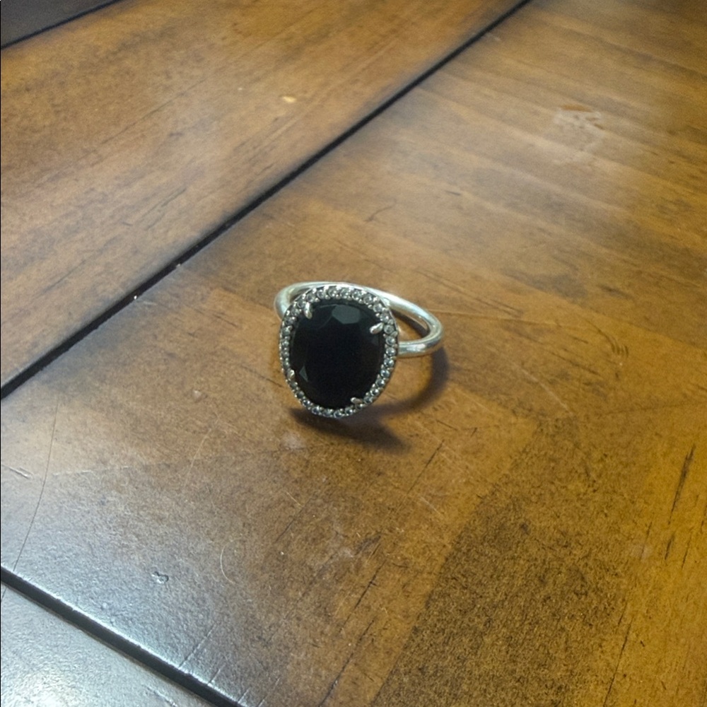 Pandora Elegant Black Stone Silver Ring